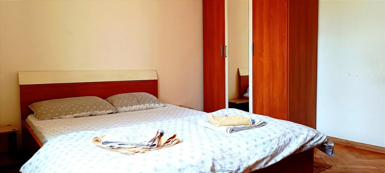 Lora'S House Apartment ออราแด ภายนอก รูปภาพ